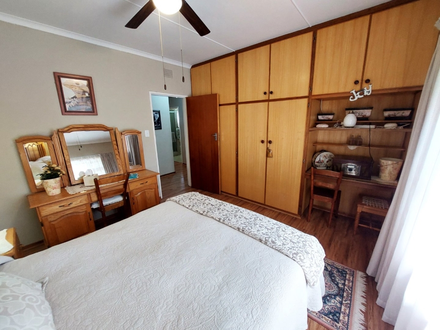 5 Bedroom Property for Sale in Oudtshoorn South Western Cape